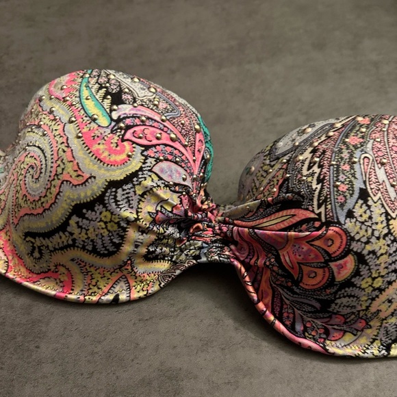 Victoria’s Secret Bikini Top - Floral Pattern - Size 32D - Picture 3 of 7